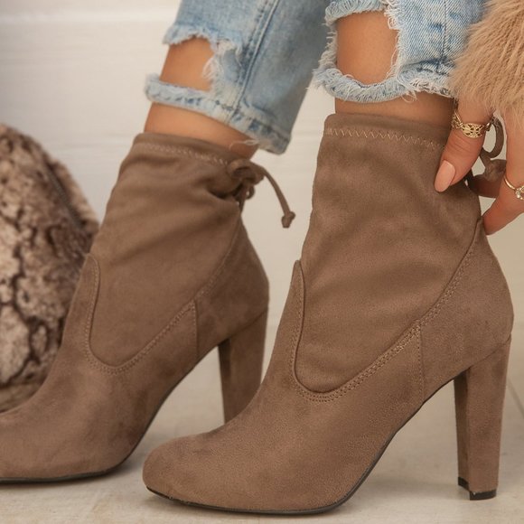 Wild Diva Shoes - NEW Back Lace-Up Block High Heel Ankle Bootie Boot